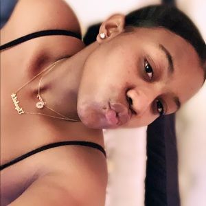 Meet your Posher, Brook